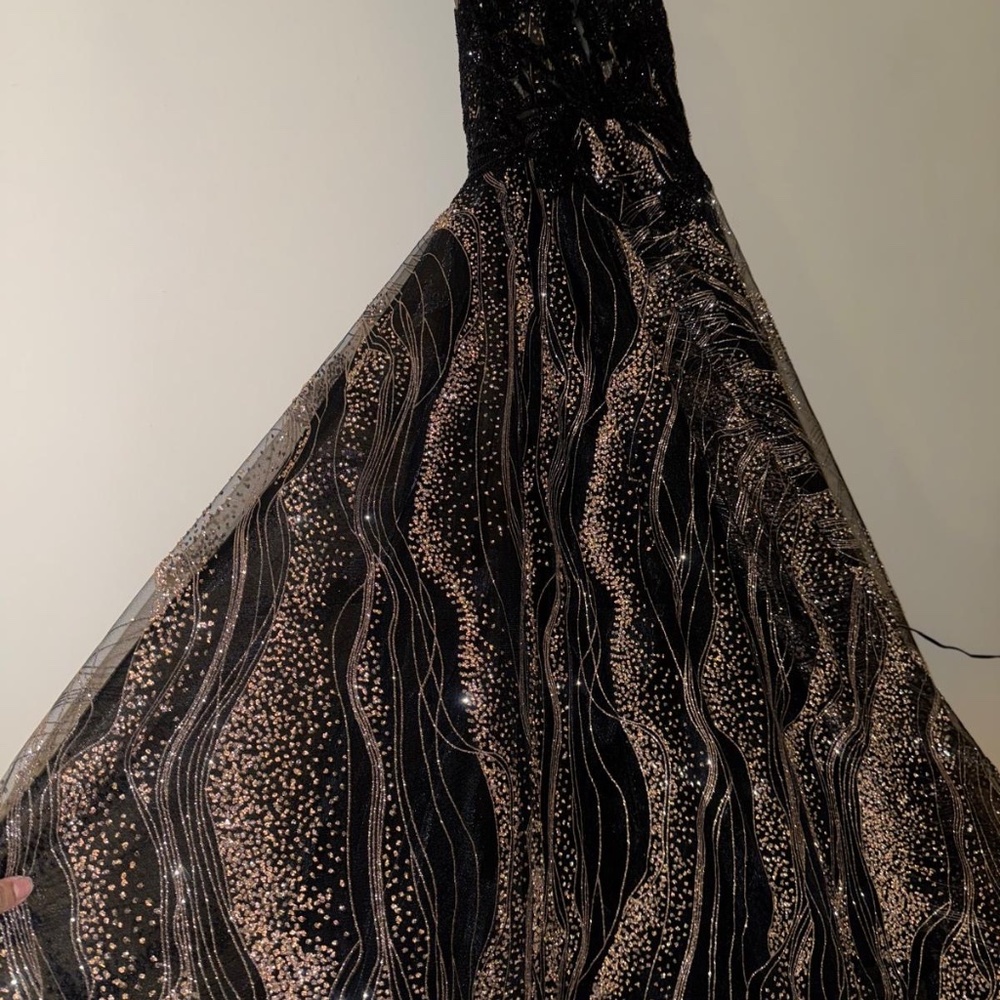 Party dresses - Picture 6 of 17